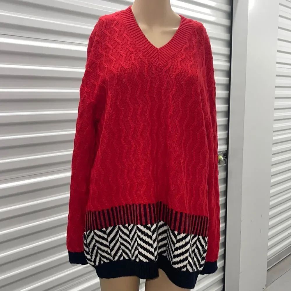 #3 LIZ CLAIBORNE | Vintage Red V Neck Cable Knit Sweate
